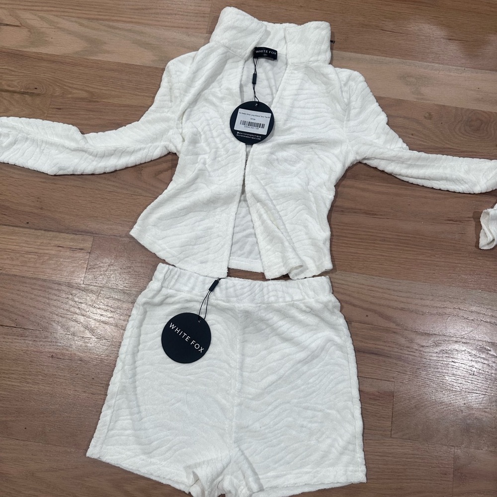 White Textured Two-Piece Set - Picture 4 of 4